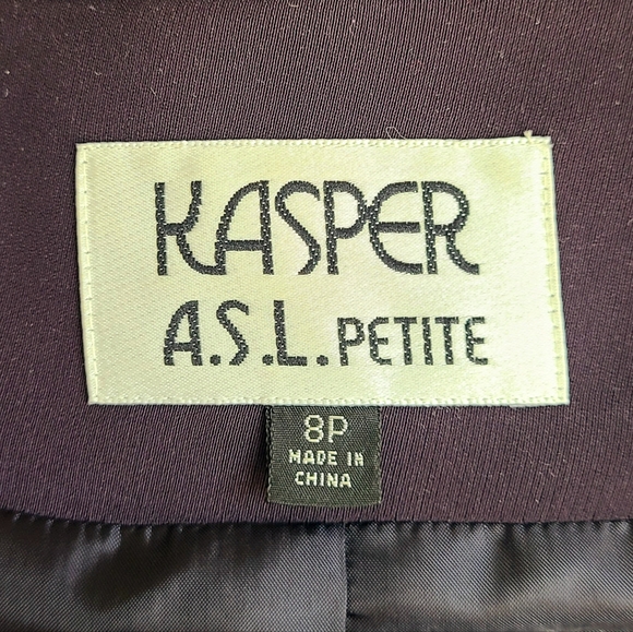 Kasper vintage petite purple 2 piece skirt and blazer - Picture 3 of 7